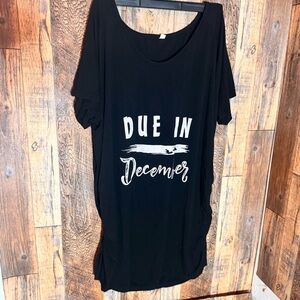 Black Maternity “Due in December” T-Shirt XXL